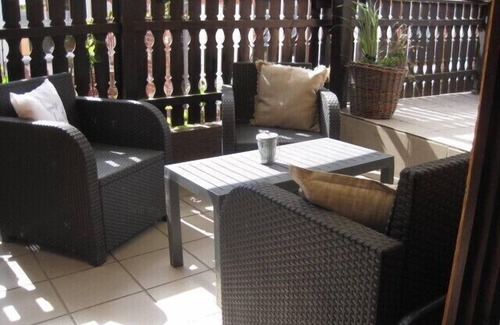 Roedental Apartment | Cozy holiday home (75sqm) with natural wood furniture