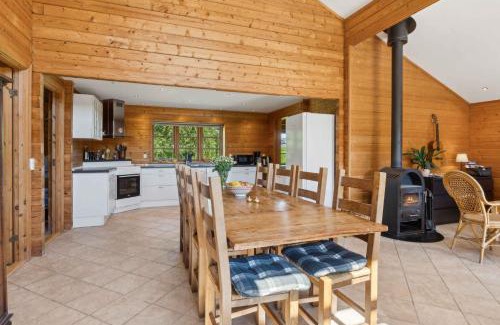Kirke Hyllinge House | Cozy Holiday Home Near The Fjord And Bathing Pier