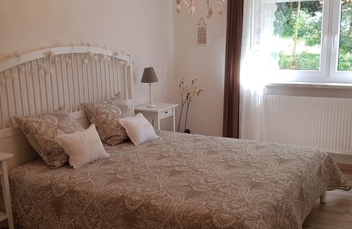 Weissenbrunn House | Cozy Holiday Home in Sachspfeife with Sun Terrace