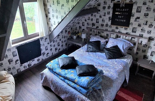 La Reid House | Cozy holiday home in Liege with furnished garden