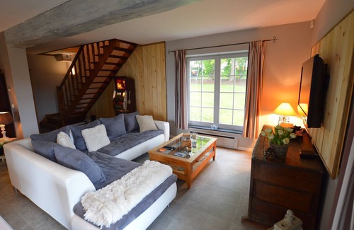 Polleur House | Cozy Holiday Home in Polleur With Sauna