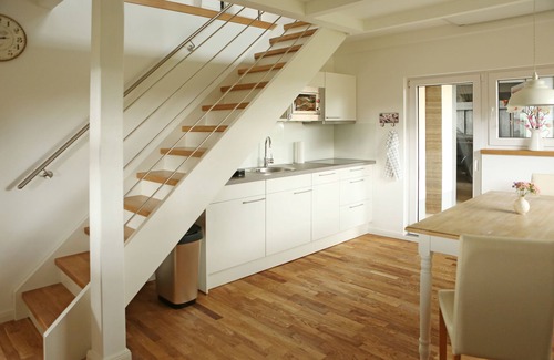 Overath House | Cozy holiday home with a magnificent view