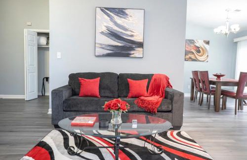 East Forest Villa | Cozy home, 10 minutes away from downtown