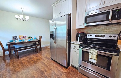 Park Forest Village House | Cozy Home 5 Mins From PSU Campus + Theater Room!