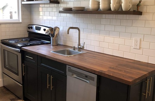 Walnut Grove Apartment | Cozy home away from home