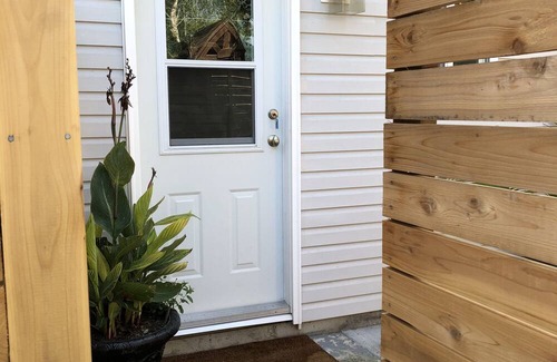 Walnut Grove Apartment | Cozy home away from home