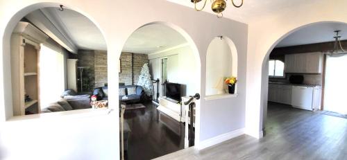 Thorold House | Cozy Home Close to Attractions in Niagara Falls
