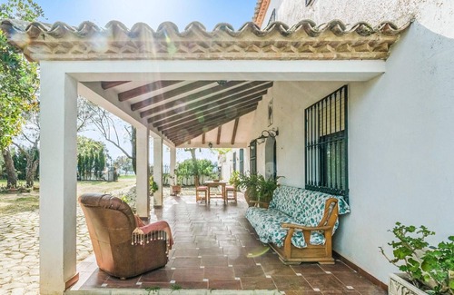 Aldeaquemada House | Cozy home in Aldeaquemada with WiFi