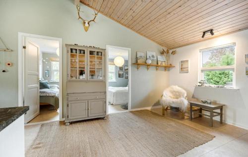 Maribo House | Cozy Home In Askø With Wifi