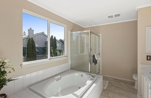 Auburn House | Cozy home in Auburn, 3 minutes to Pacific Raceway and 20mins from airport