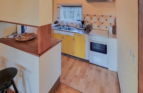 Bjorkoby House | Cozy home in Björköby with kitchen