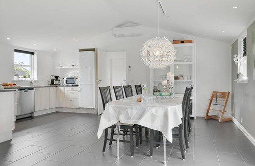 Bog By House | Cozy home in Bogø By with WiFi