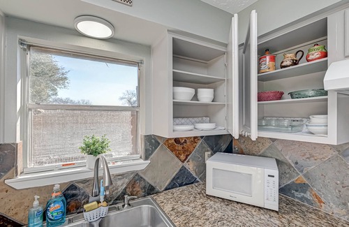 Cypress Bed & Breakfast | Cozy home in Cypress