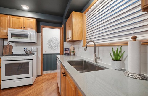 Dearborn Heights House | Cozy Home in Dearborn Heights