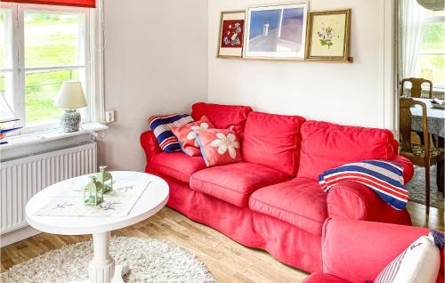 Edsbruk House | Cozy Home In Edsbruk With Kitchen