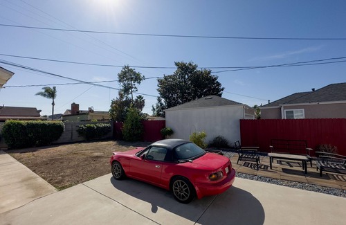 El Camino Village House | Cozy home in El Camino Village. 20 Minutes from the beach and LAX