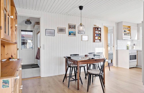 Vikær Strand House | Cozy home in Haderslev with kitchen