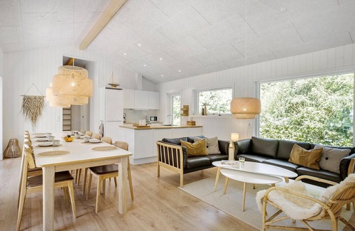 Helberskov Strand House | Cozy home in Hadsund with sauna