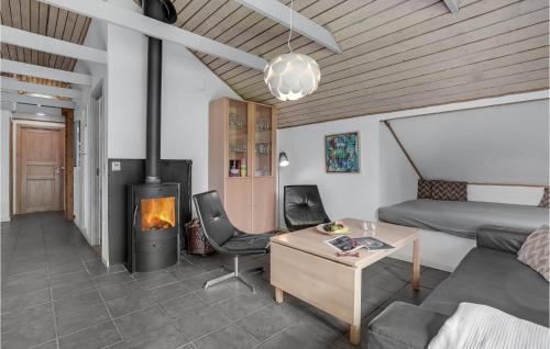 Helberskov Strand House | Cozy Home In Hadsund With Sauna