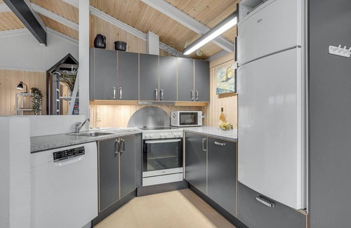 Vrist Strand House | Cozy home in Harboøre with sauna