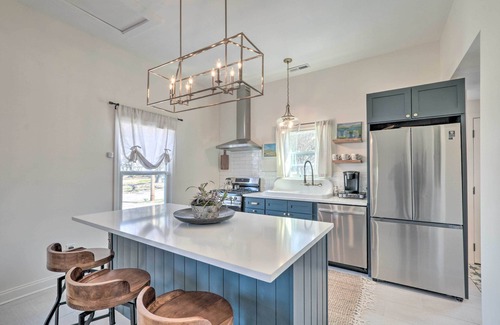 Dunean House | Cozy Home in Historic Area ~ 2 Mi to Main St!