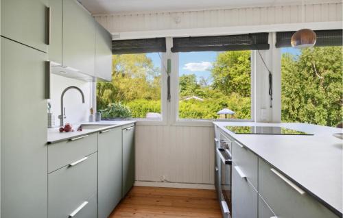 Kulhuse House | Cozy Home In Jægerspris With Kitchen