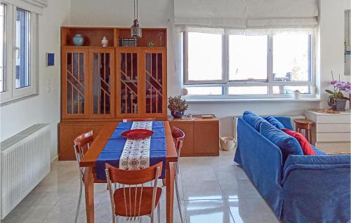 Lavreotiki House | Cozy Home In Keratea With Wifi