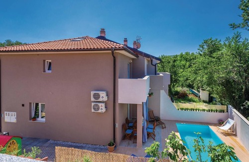 Klimno House | Cozy home in Klimno with WiFi
