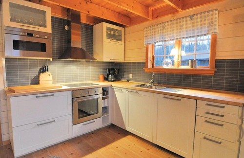 Rullan House | Cozy home in Långserud with jacuzzi