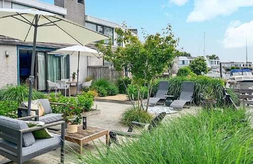 Lemmer House | Cozy home in Lemmer with WiFi