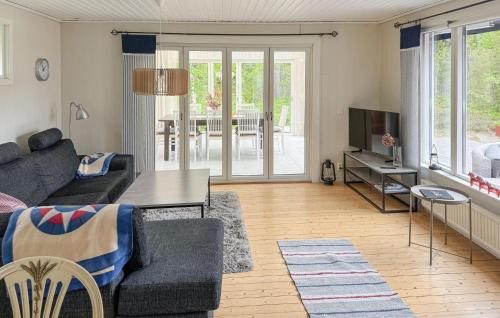 Otterstad House | Cozy Home In Lidköping With Wifi