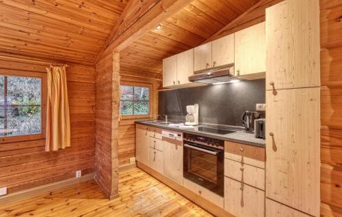 Fehrenbach House | Cozy Home In Masserberg With Wifi