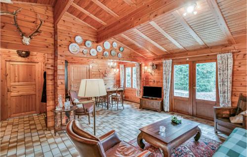 Langstraat House | Cozy Home In Meijel With Wifi