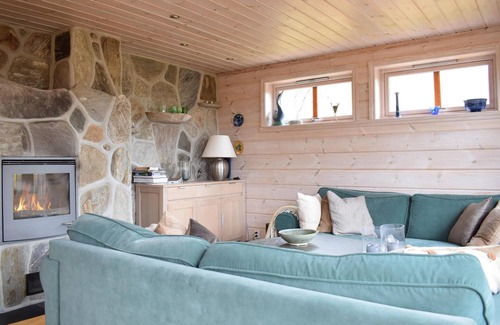 Kvam House | Cozy home in Norheimsund with sauna