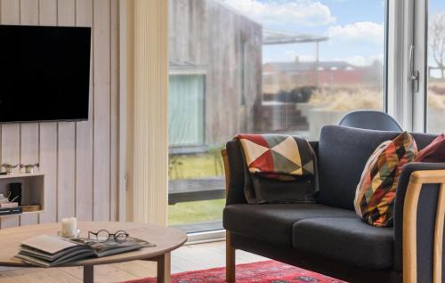 Saksild Strand House | Cozy Home In Odder With Wifi