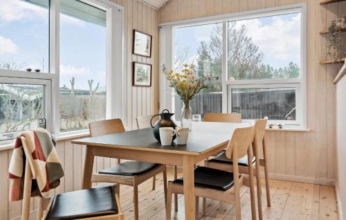 Saksild Strand House | Cozy Home In Odder With Wifi