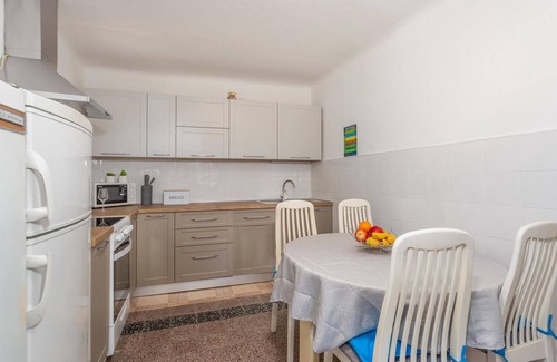 Municipality of Omisalj House | Cozy home in Omisalj with kitchen