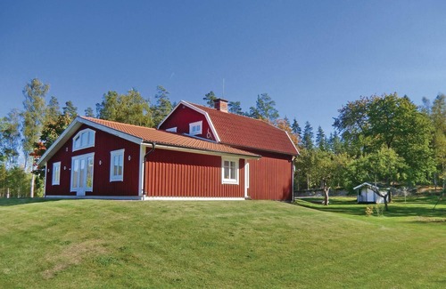 Orrefors House | Cozy home in Orrefors with lake view