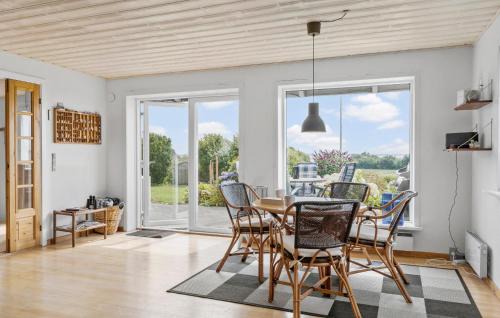 Sillerslev House | Cozy Home In Øster Assels With Wifi