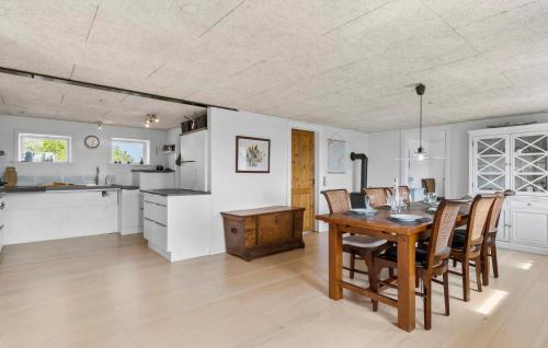 Sillerslev House | Cozy Home In Øster Assels With Wifi