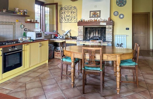 Pescara House | Cozy home in Pescara with WiFi