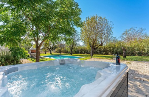 Skabrnja House | Cozy home in Prkos with jacuzzi