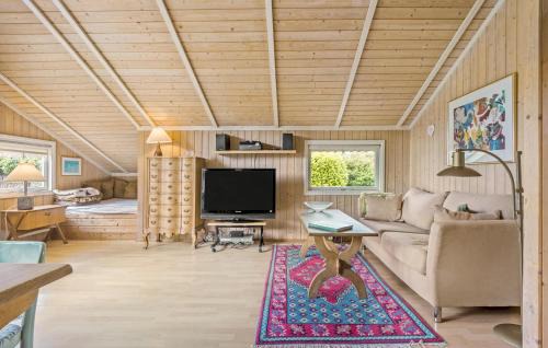 Rodvig Stevns House | Cozy Home In Rødvig Stevns With Wifi