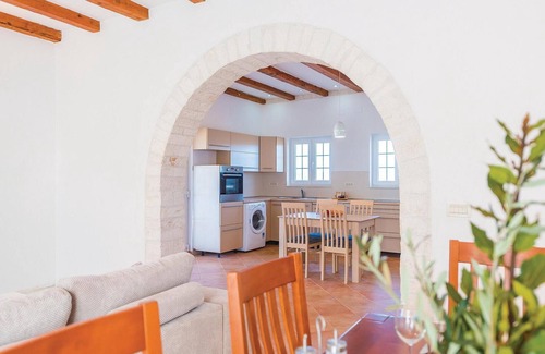Sibenik House | Cozy home in Radonic with WiFi