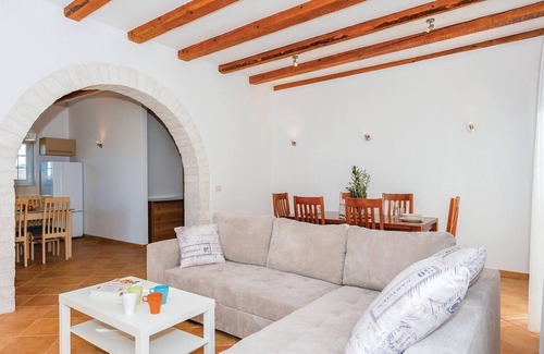 Sibenik House | Cozy home in Radonic with WiFi