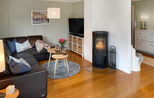 Songe House | Cozy Home In Risør With Wifi