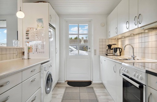 Spodsbjerg House | Cozy home in Rudkøbing with WiFi