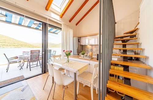 Hodilje House | Cozy home in Ston with WiFi