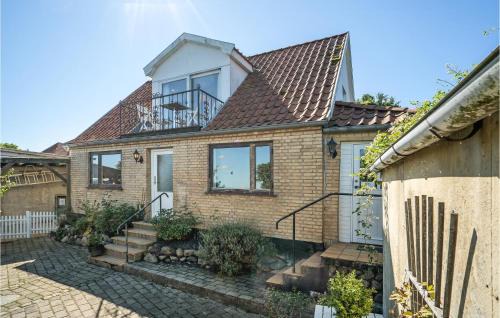 Stubbekobing House | Cozy Home In Stubbekøbing With Kitchen