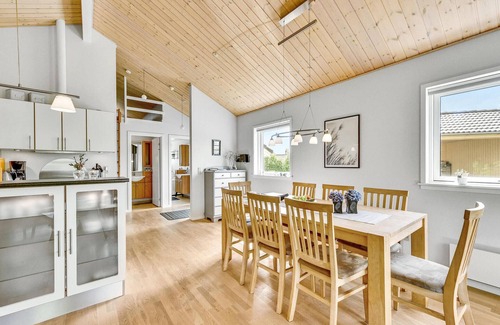 Skaven Strand House | Cozy home in Tarm with kitchen